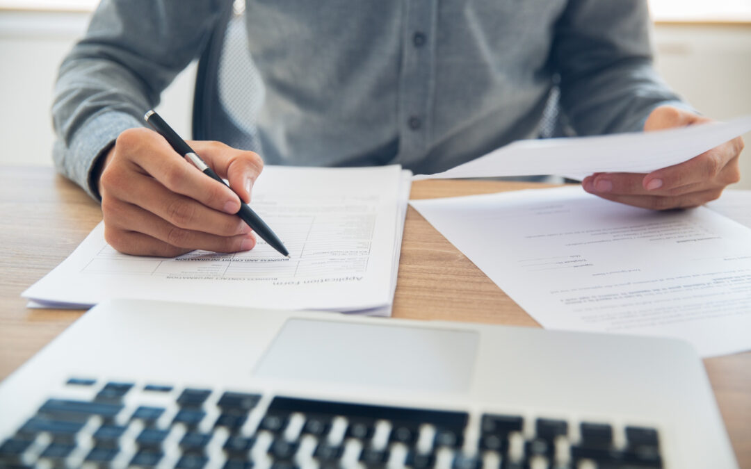 ¿Qué tipo de contrato necesitas? Spoiler: depende de lo que estés haciendo (y de lo que quieras evitar después)